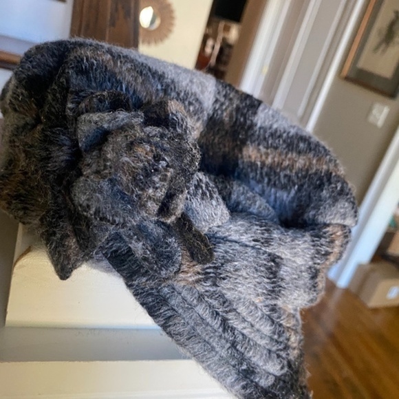 Anthropologie Grey Embellished  Plaid Newsboy Hat - Picture 3 of 4